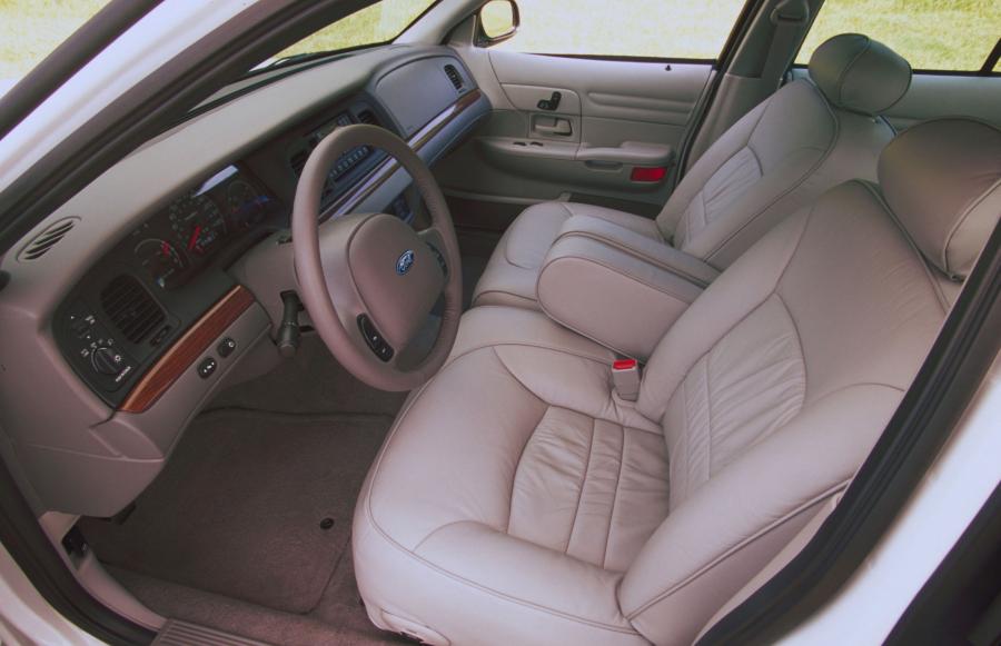  Ford Crown Victoria 1998 года  (фото 146 из 161)